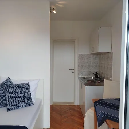Apartamento With A Parking Space Gradac, Makarska - 6881 Gradac (Split-Dalmatia)
